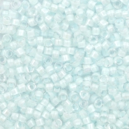 Abalorios Miyuki Delica's 11/0 Lined luster crystal aqua mist DB-78