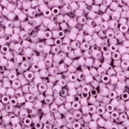 Abalorios Miyuki Delica's 11/0 Duracoat opaque dyed crocus purple DB-2136
