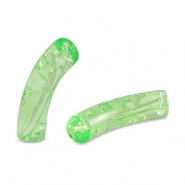 Abalorios acr&iacute;licos tubo craquelado Verde peridoto