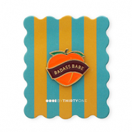 BY31&reg; Pin "Badass babe" en una tarjeta Azul verdoso-naranja quemado-rosa salm&oacute;n-burdeos-dorado