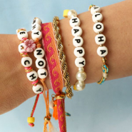 Set de inspiraciones Pulseras veraniegas con letras de cerámica