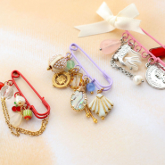 Nuevo  Must-have broche imperdible decorativo con ojales