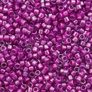 Abalorios Miyuki Delica's 11/0 Fuchsia lined luster crystal DB-281