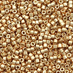 Abalorios Miyuki Delica's 11/0 Duracoat galvanized champagne gold DB-1834