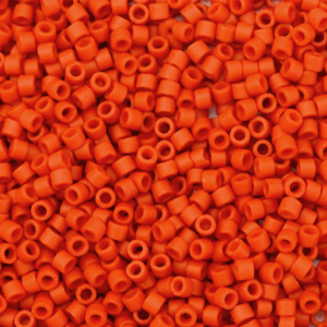 Abalorios Miyuki Delica's 11/0 Opaque semi frosted dyed cinnabar red DB-795