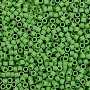 Abalorios Miyuki Delica's 11/0 Opaque matte green DB-754