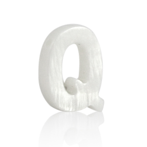 Colgantes conchas especial letra Q Blanco (color natural)