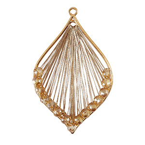 Colgantes tejidos con hilo macram&eacute; y abalorios faceteados gota Dorado-champagne met&aacute;lico