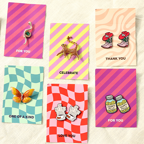 Dale un toque divertido a tu colecci&oacute;n con nuestros nuevos broches y pins