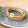 Descubra aqu&iacute; c&oacute;mo hacer pulseras con nuestra nueva colecci&oacute;n de cuero plano DQ.