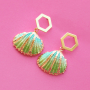 Collares y pendientes con la nueva colecci&oacute;n de colgantes concha: