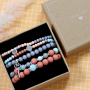 De este modo puedes crear preciosas pulseras con abalorios acr&iacute;licos:
