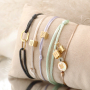 Descubre c&oacute;mo hacer elegante joyer&iacute;a con abalorios de acero inoxidable letras cubo: