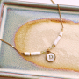 Cree joyer&iacute;a personalizada con colgantes de acero inoxidable y concha