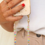 Modo de fijar un cord&oacute;n para m&oacute;vil con los remaches con anillo para carcasa de m&oacute;vil