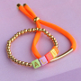 Crear joyas con art&iacute;culos de tendencia ne&oacute;n