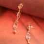 Ponte creativa con los pendientes de Crystal Glass