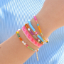 Ponte creativa con abalorios facetados para una colecci&oacute;n de verano