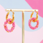 Ponte creativa con las fornituras para pendientes con rocallas