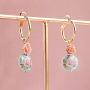 Creaci&oacute;n de pendientes de verano con abalorios de cristal con flores
