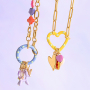As&iacute; se crean alegres collares, pulseras y llaveros o bolsos