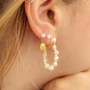 Mezcla y combina con los pendientes de perlas de agua dulce de acero inoxidable