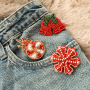 Combina & mezcla: broches navide&ntilde;os con formas festivas 