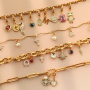 Crea collares y pulseras elegantes con colgantes y entrepiezas de lat&oacute;n TQ
