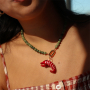Dise&ntilde;a collares coloridos con colgantes de vidrio