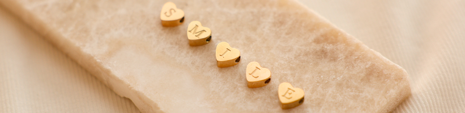 Nuevos abalorios letras en acero inoxidable de corazón Nuevos abalorios letras en acero inoxidable de corazón