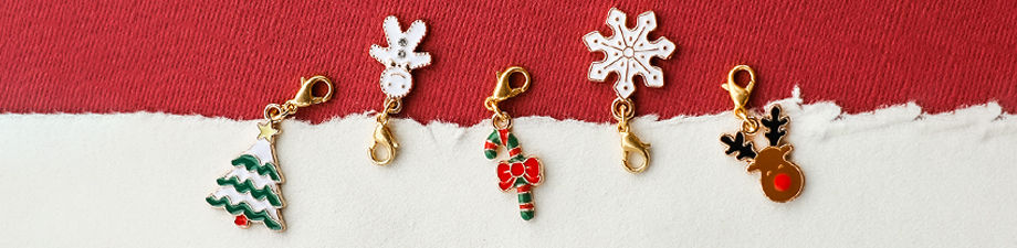 Preciosos colgantes met&aacute;licos navide&ntilde;os para las fiestas